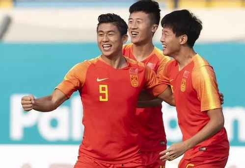 男足主持人爆料新闻,揭秘足坛背后惊人内幕